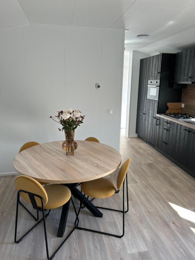 Breezy Beach Chalet Petten Exterior foto